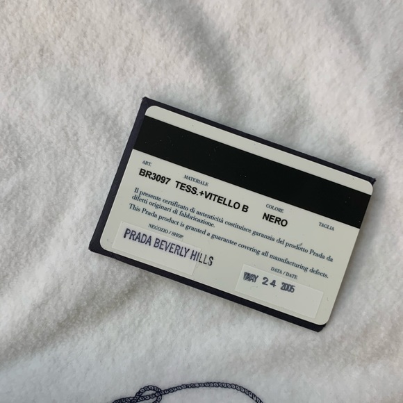 PRADA bag (vintage 😍) with authenticity card - Picture 6 of 8